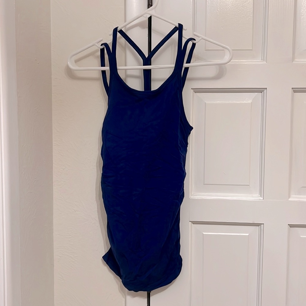 Fabletics The Kathie Seamless Support Tank in Blue. Size womens Small